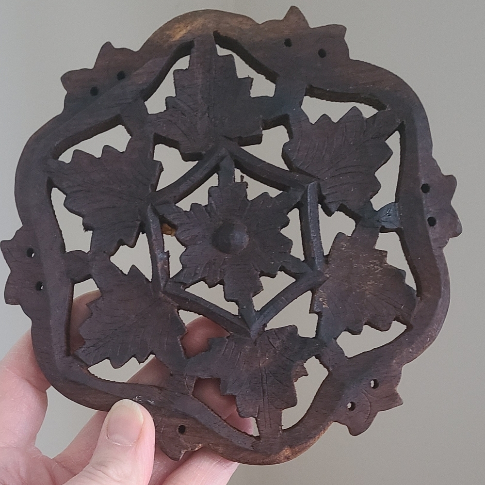 Hand-Carved Decorative Wall Accent/trivet